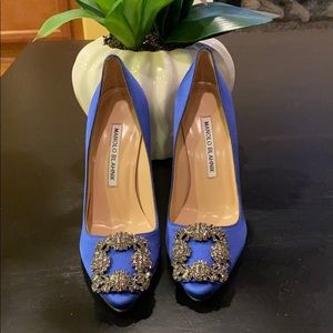 Manolo Blahnik size 35- NEW